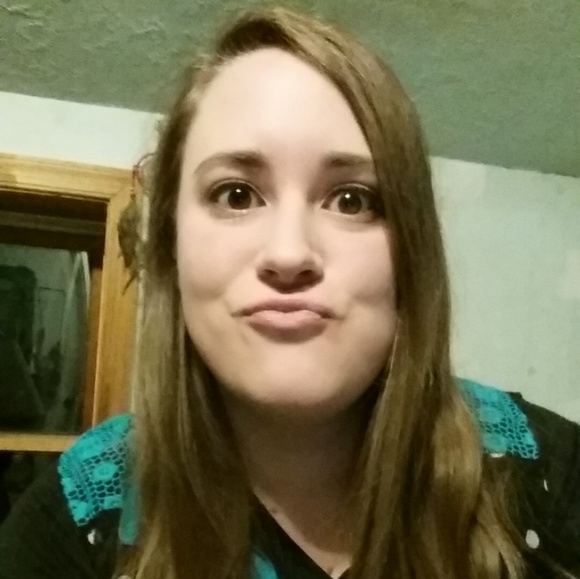 Meet your Posher, Vicky - Picture 1 of 1